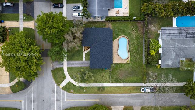 9700 Kendale Blvd, Miami, FL 33176