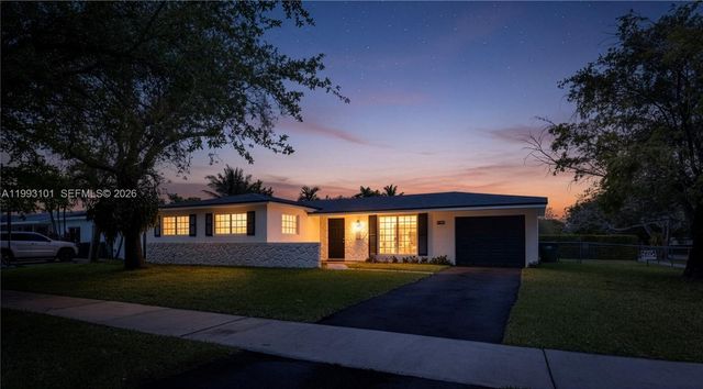 9700 Kendale Blvd, Miami, FL 33176