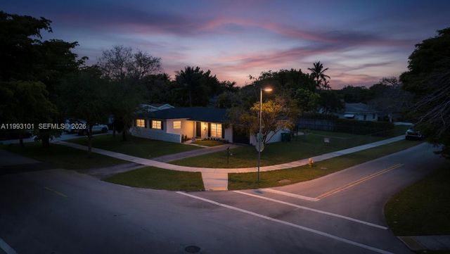 9700 Kendale Blvd, Miami, FL 33176