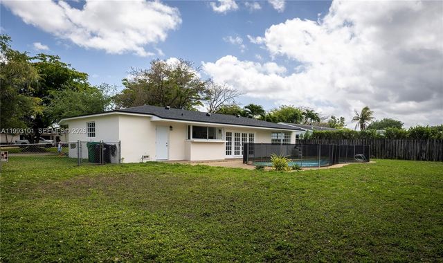 9700 Kendale Blvd, Miami, FL 33176