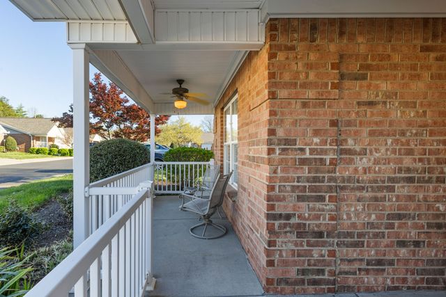 96 Alton Park Ln, Franklin, TN 37069