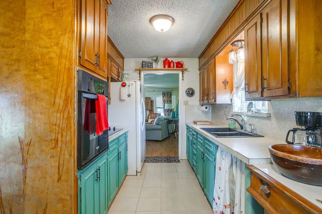 1145 Porter Court, Granbury, TX 76048