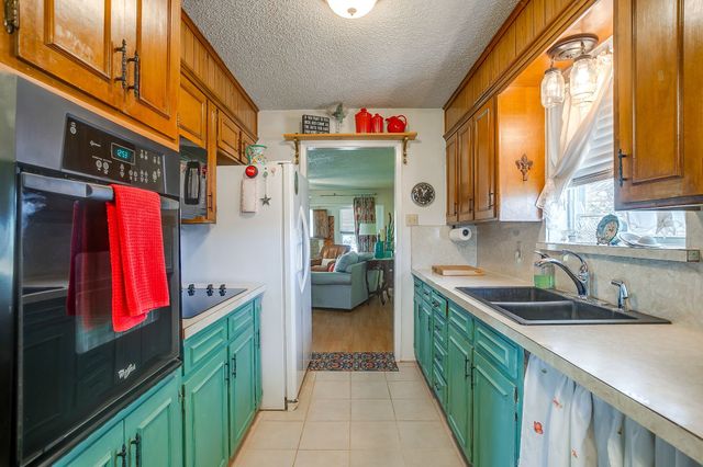 1145 Porter Court, Granbury, TX 76048