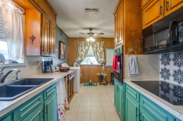 1145 Porter Court, Granbury, TX 76048