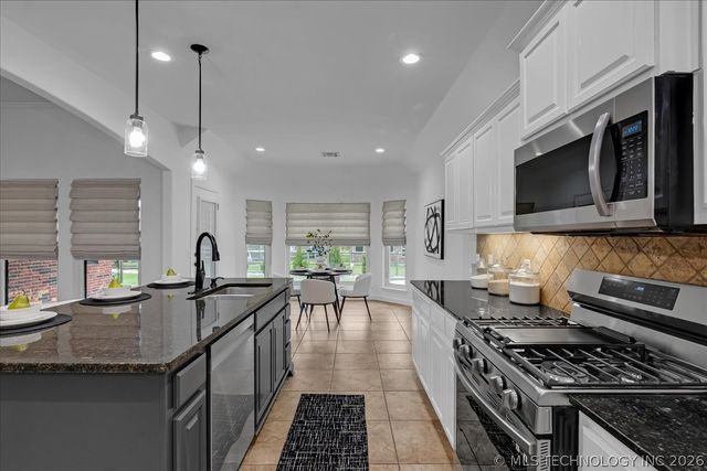 1701 E Granger Street, Broken Arrow, OK 74012