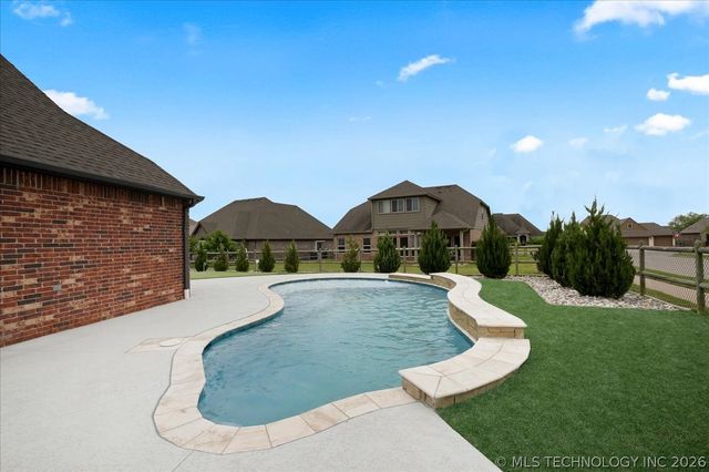 1701 E Granger Street, Broken Arrow, OK 74012