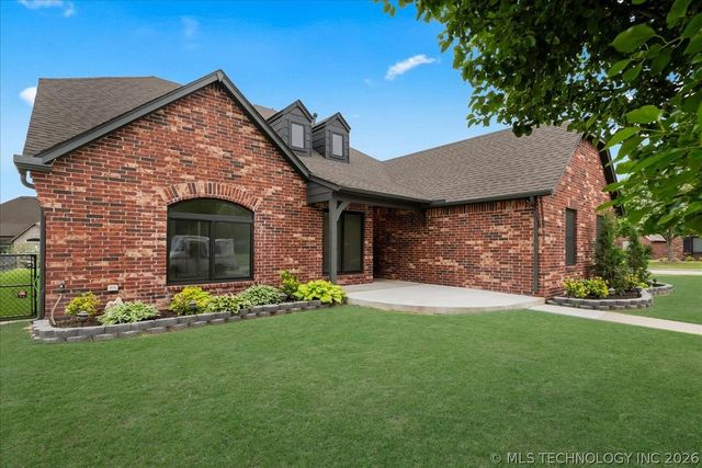 1701 E Granger Street, Broken Arrow, OK 74012