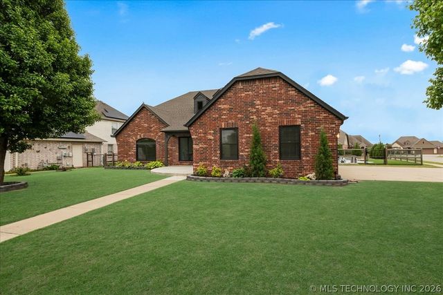 1701 E Granger Street, Broken Arrow, OK 74012