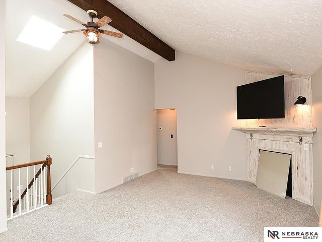 411 Laredo Road, Papillion, NE 68046