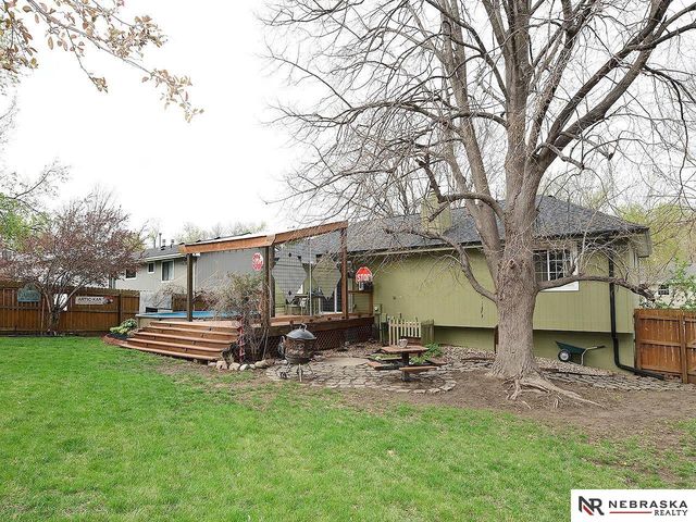 411 Laredo Road, Papillion, NE 68046