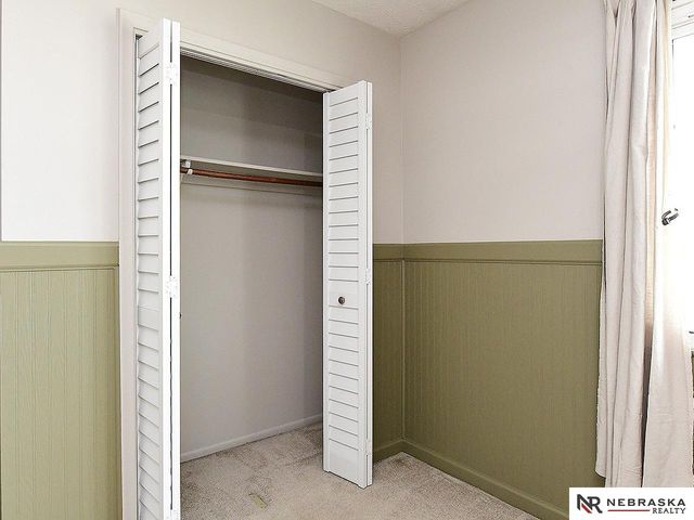 411 Laredo Road, Papillion, NE 68046