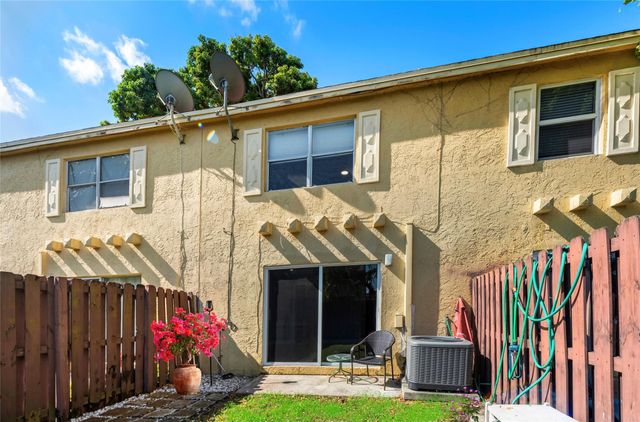 10717 La Placida Dr 1-3, Coral Springs, FL 33065