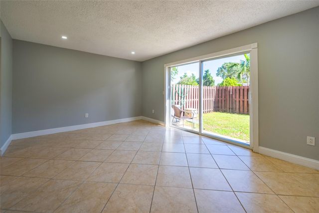 10717 La Placida Dr 1-3, Coral Springs, FL 33065