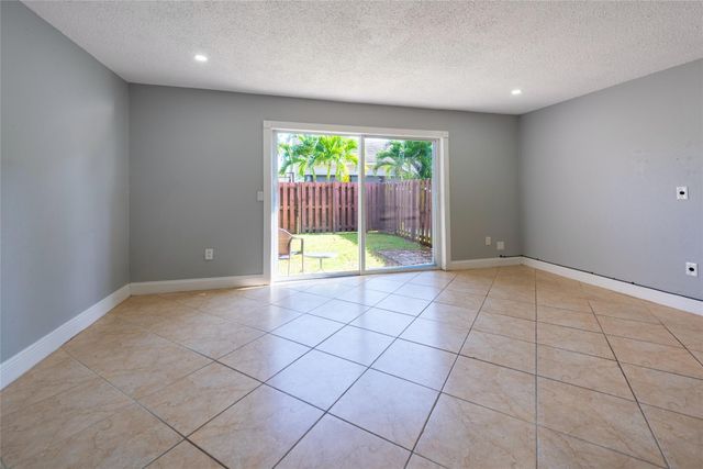 10717 La Placida Dr 1-3, Coral Springs, FL 33065