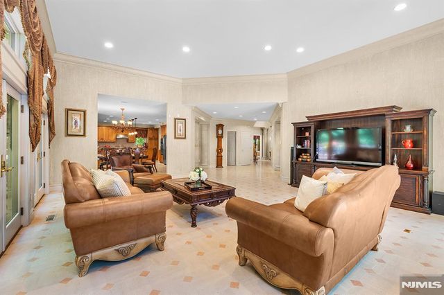 307 Daffodil Drive, Norwood, NJ 07648