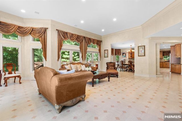 307 Daffodil Drive, Norwood, NJ 07648