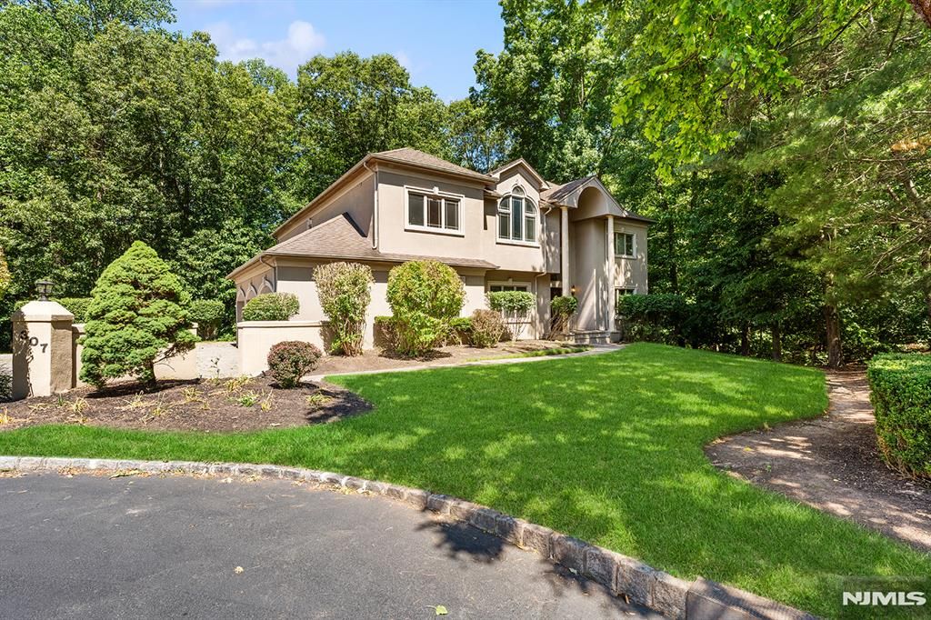 307 Daffodil Drive, Norwood, NJ 07648