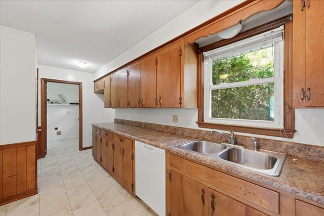 180 Gordon Drive, Spartanburg, SC 29301