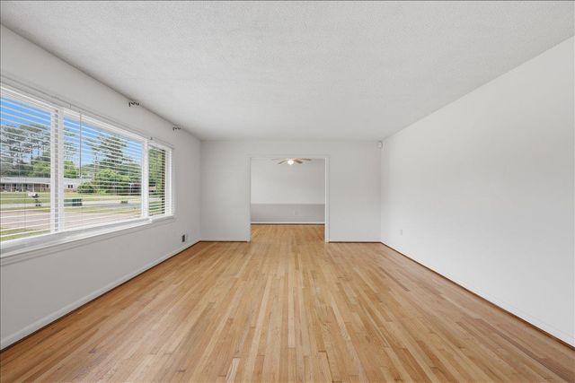 180 Gordon Drive, Spartanburg, SC 29301