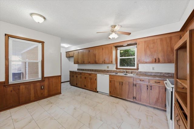180 Gordon Drive, Spartanburg, SC 29301