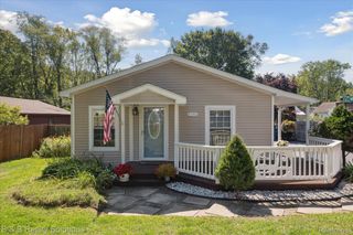 4065 Rosemound Avenue, Waterford Charter Township, MI 48329