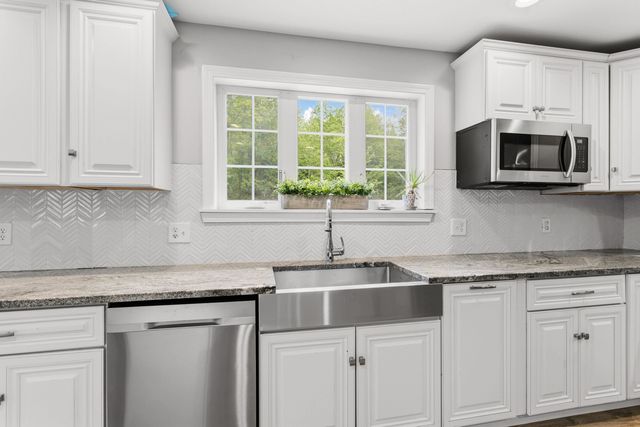 25 Cameron Drive, Pittsfield, NH 03263
