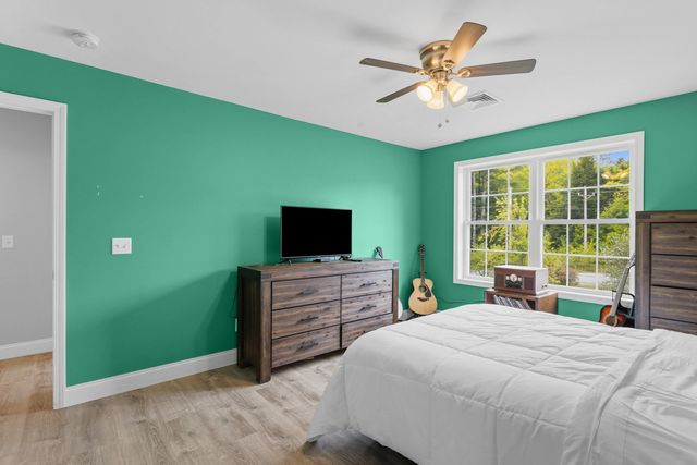 25 Cameron Drive, Pittsfield, NH 03263