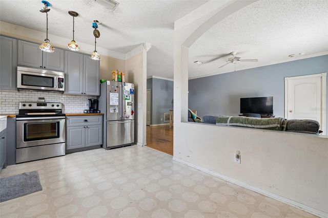 912 GRAND CANYON DRIVE, Valrico, FL 33594