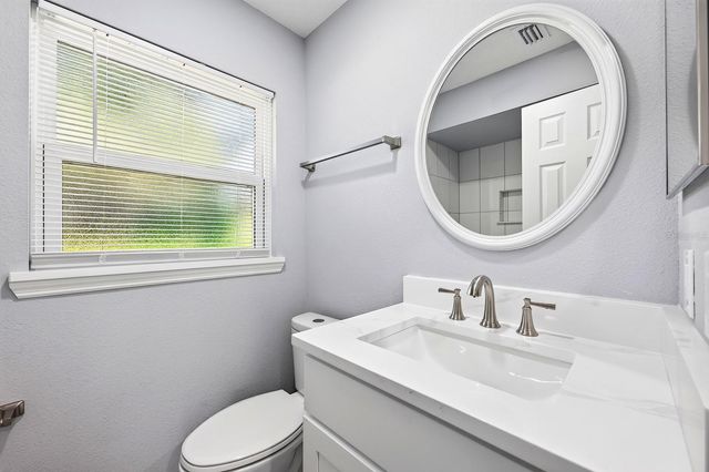 706 ELM AVENUE, Fruitland Park, FL 34731