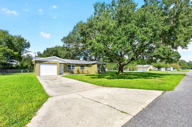 706 ELM AVENUE, Fruitland Park, FL 34731