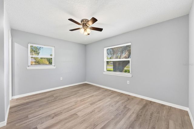 706 ELM AVENUE, Fruitland Park, FL 34731
