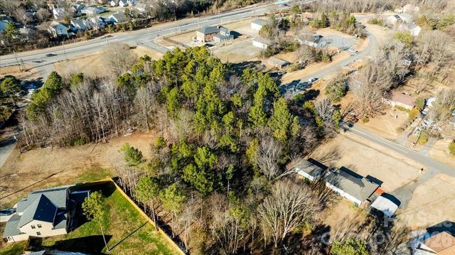 2113 Breezewood Drive, Charlotte, NC 28262