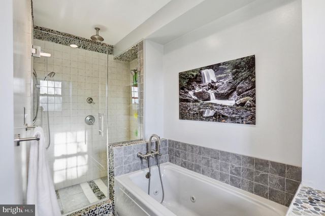 4708 SUMMIT POINT RD, Charles Town, WV 25414