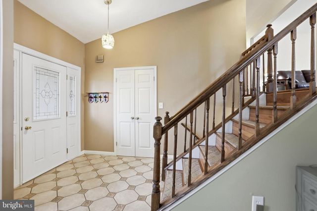 4708 SUMMIT POINT RD, Charles Town, WV 25414