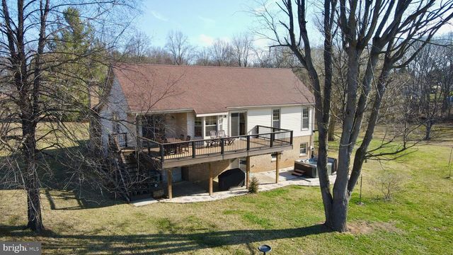 4708 SUMMIT POINT RD, Charles Town, WV 25414
