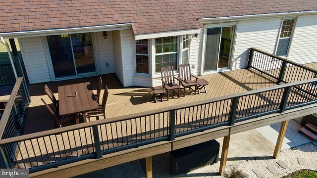 4708 SUMMIT POINT RD, Charles Town, WV 25414