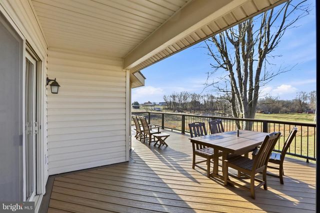 4708 SUMMIT POINT RD, Charles Town, WV 25414