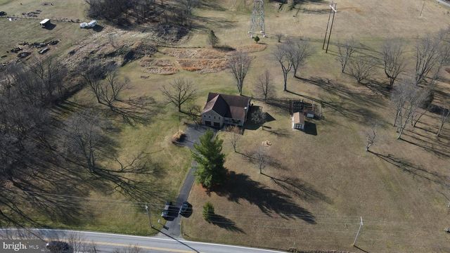 4708 SUMMIT POINT RD, Charles Town, WV 25414