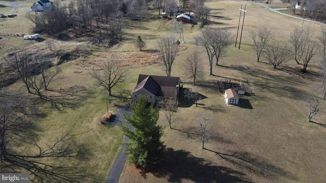 4708 SUMMIT POINT RD, Charles Town, WV 25414