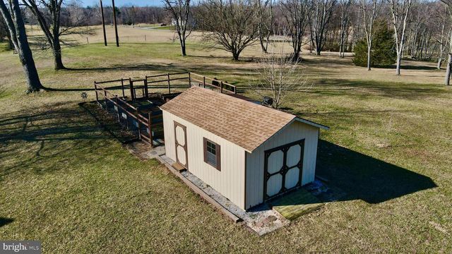 4708 SUMMIT POINT RD, Charles Town, WV 25414