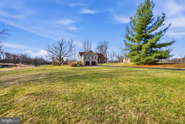 4708 SUMMIT POINT RD, Charles Town, WV 25414