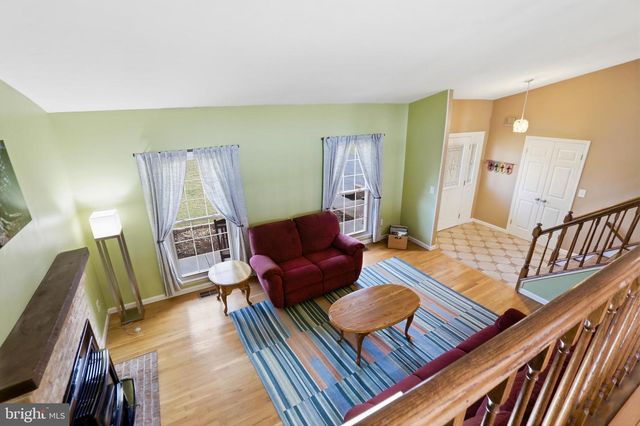 4708 SUMMIT POINT RD, Charles Town, WV 25414