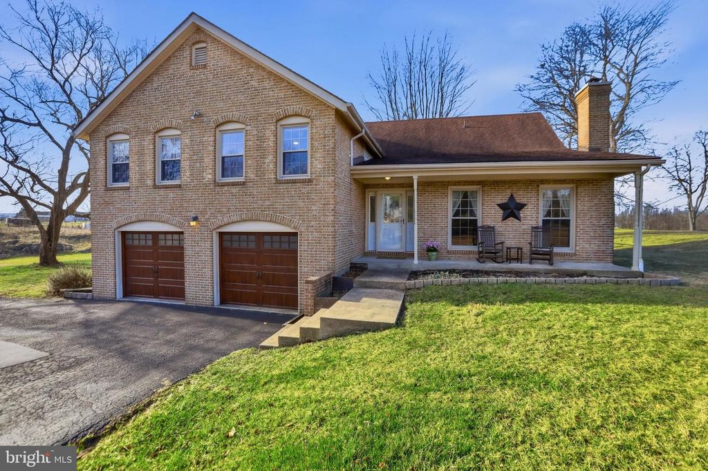 4708 SUMMIT POINT RD, Charles Town, WV 25414