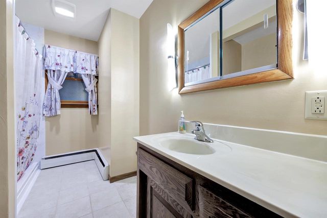 427 APOLLO WAY, De Pere, WI 54115