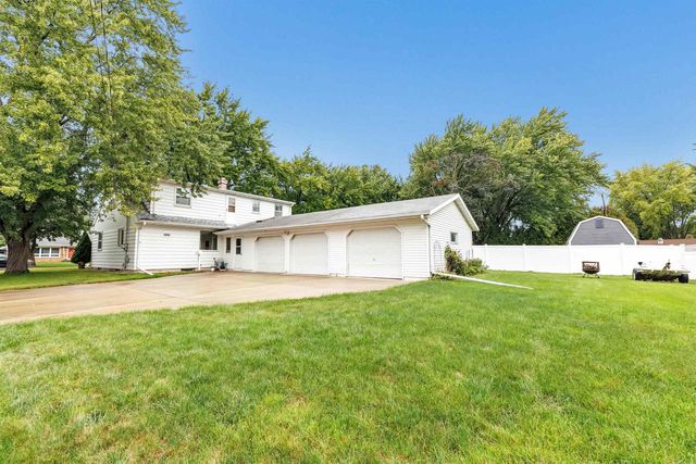 427 APOLLO WAY, De Pere, WI 54115