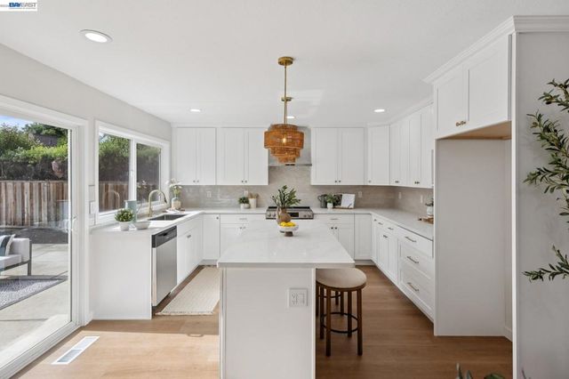 2640 Mallard Court, Union City, CA 94587