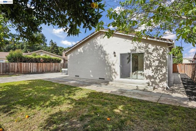 2640 Mallard Court, Union City, CA 94587