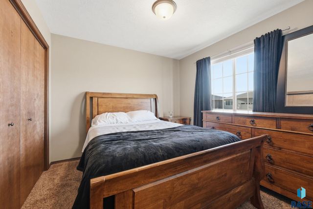 7908 W Pettigrew Ln Lane, Sioux Falls, SD 57106