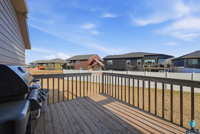 7908 W Pettigrew Ln Lane, Sioux Falls, SD 57106