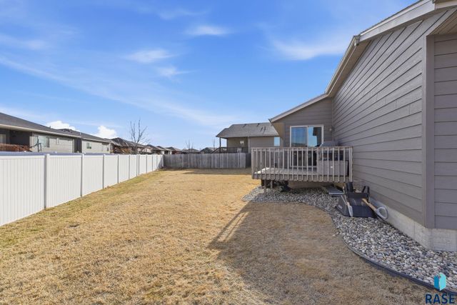 7908 W Pettigrew Ln Lane, Sioux Falls, SD 57106